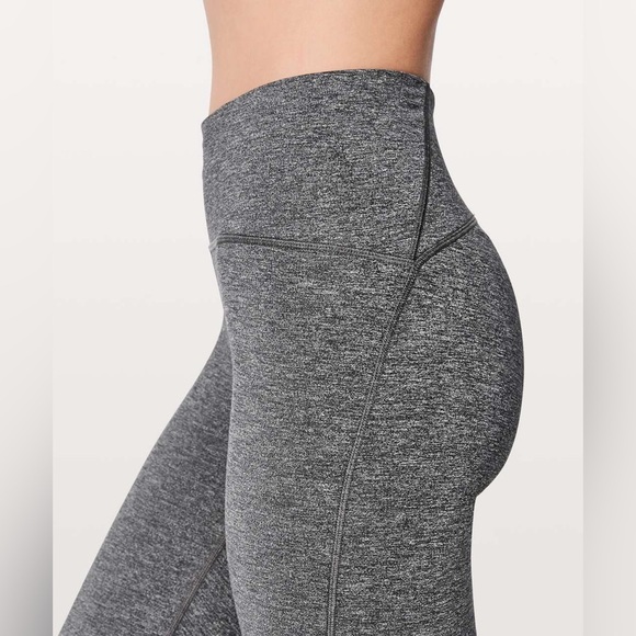 Lululemon Train Times 7/8 Pant *25" size 4 - Picture 2 of 4